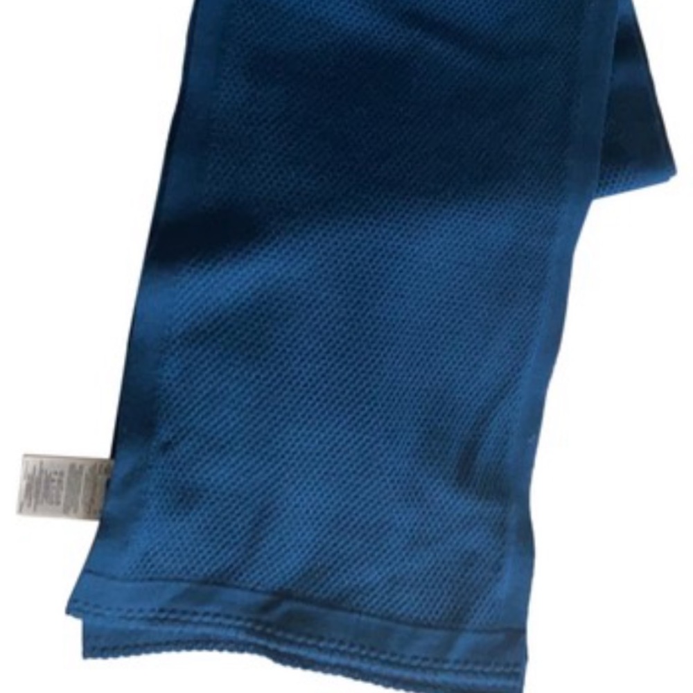 Brooks Brothers merino winter scarf